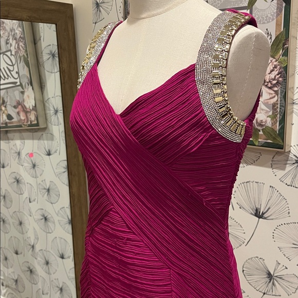 Lyman par/by Frank Lyman Elegant Magenta Sleeveless Dress - Picture 2 of 4